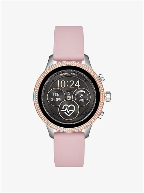 michael kors smartwatch runway ladestadtion|Runway Pavé Two.